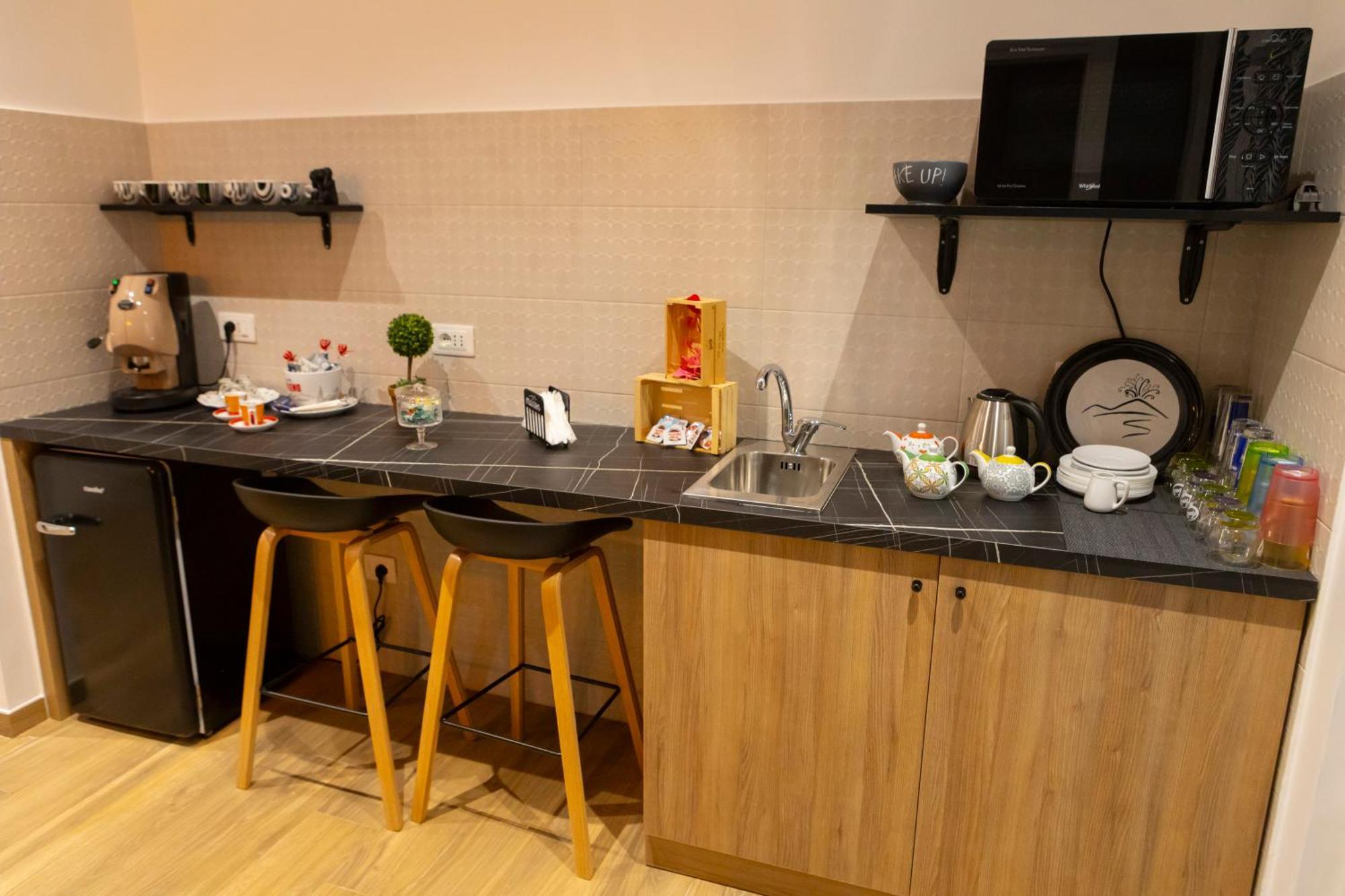 Alleria Rooms Неаполь Экстерьер фото