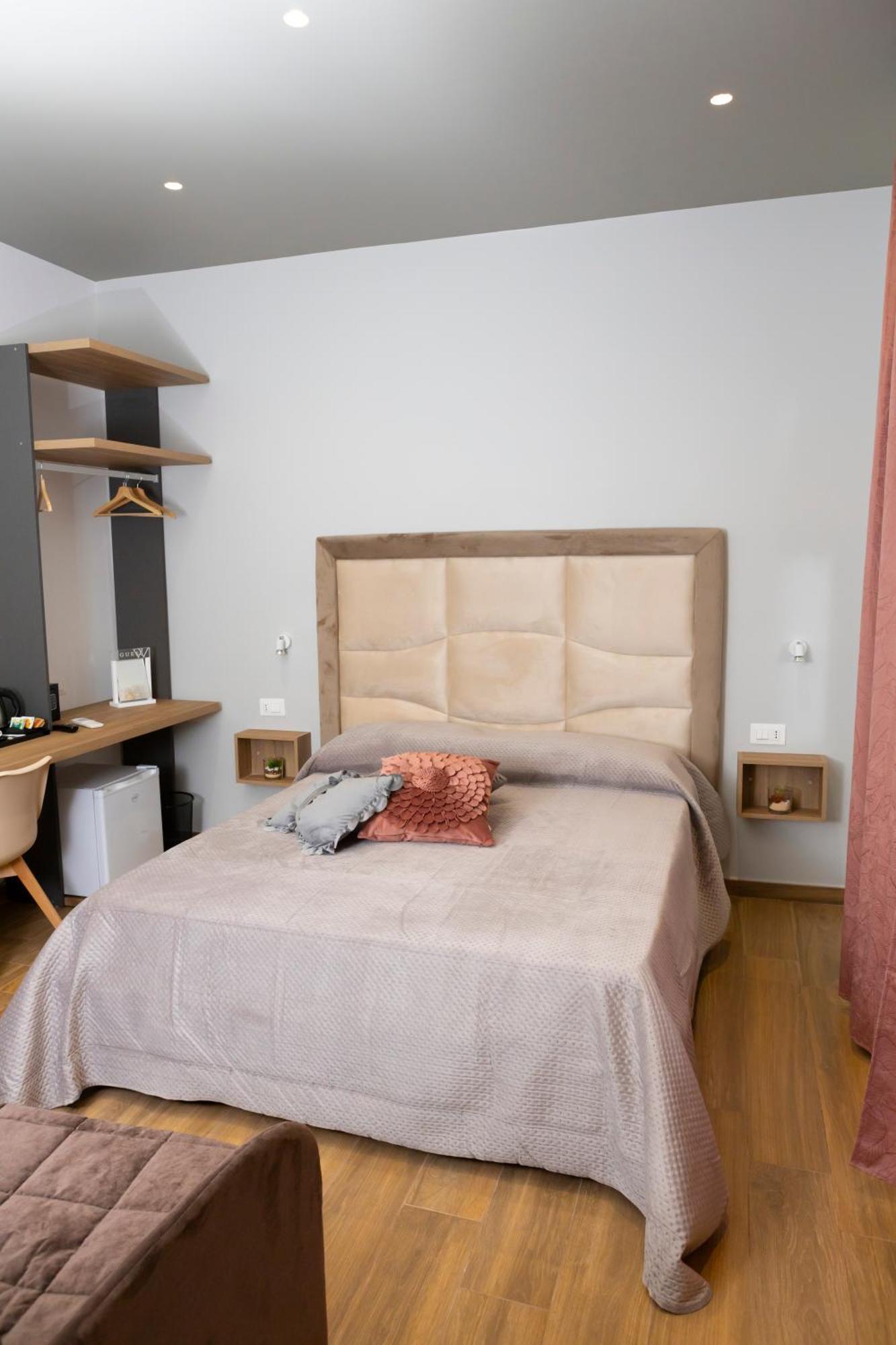 Alleria Rooms Неаполь Экстерьер фото
